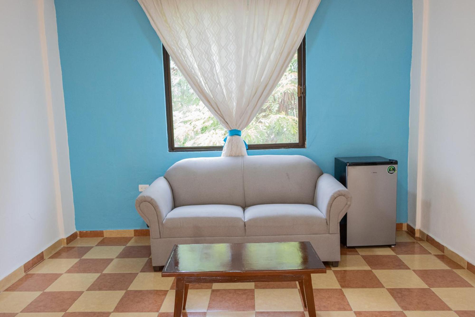 Oyo Hotel Marias,Aeropuerto Internacional De צ'טומאל מראה חיצוני תמונה
