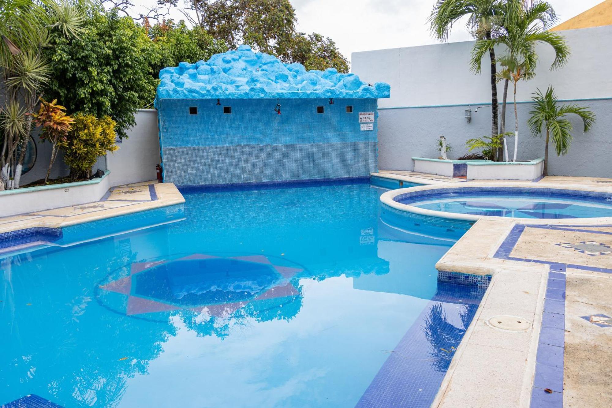 Oyo Hotel Marias,Aeropuerto Internacional De צ'טומאל מראה חיצוני תמונה