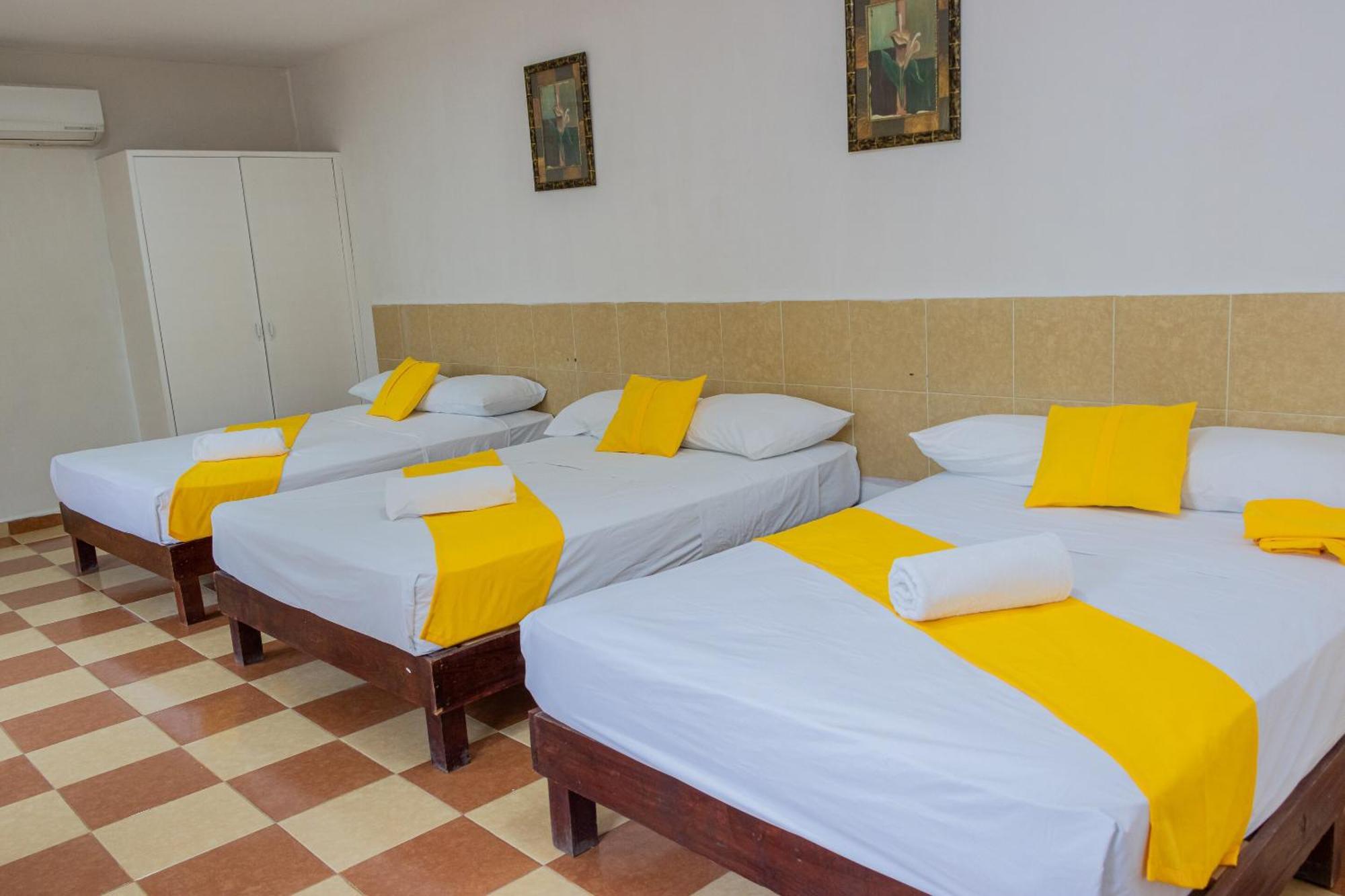 Oyo Hotel Marias,Aeropuerto Internacional De צ'טומאל מראה חיצוני תמונה