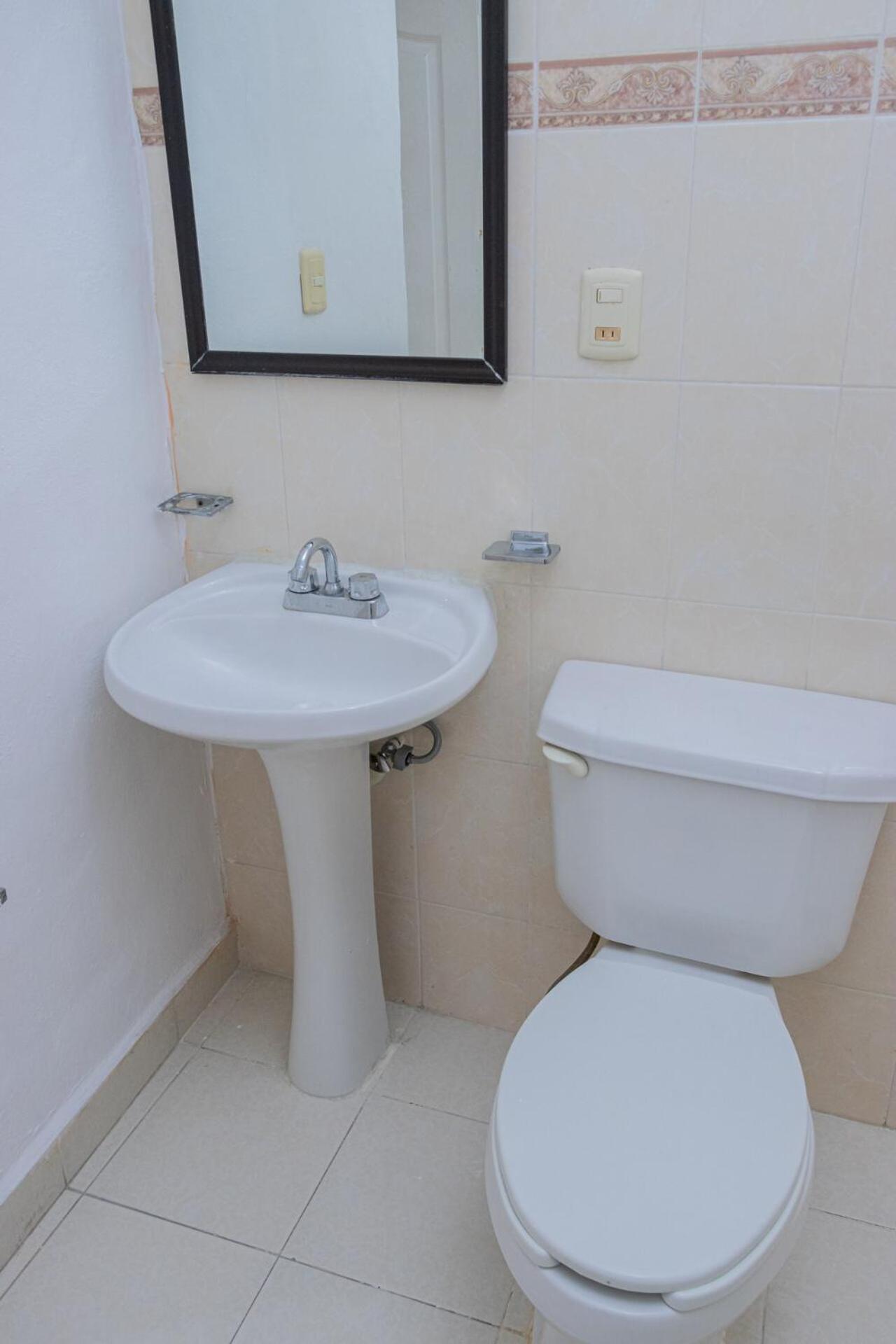 Oyo Hotel Marias,Aeropuerto Internacional De צ'טומאל מראה חיצוני תמונה