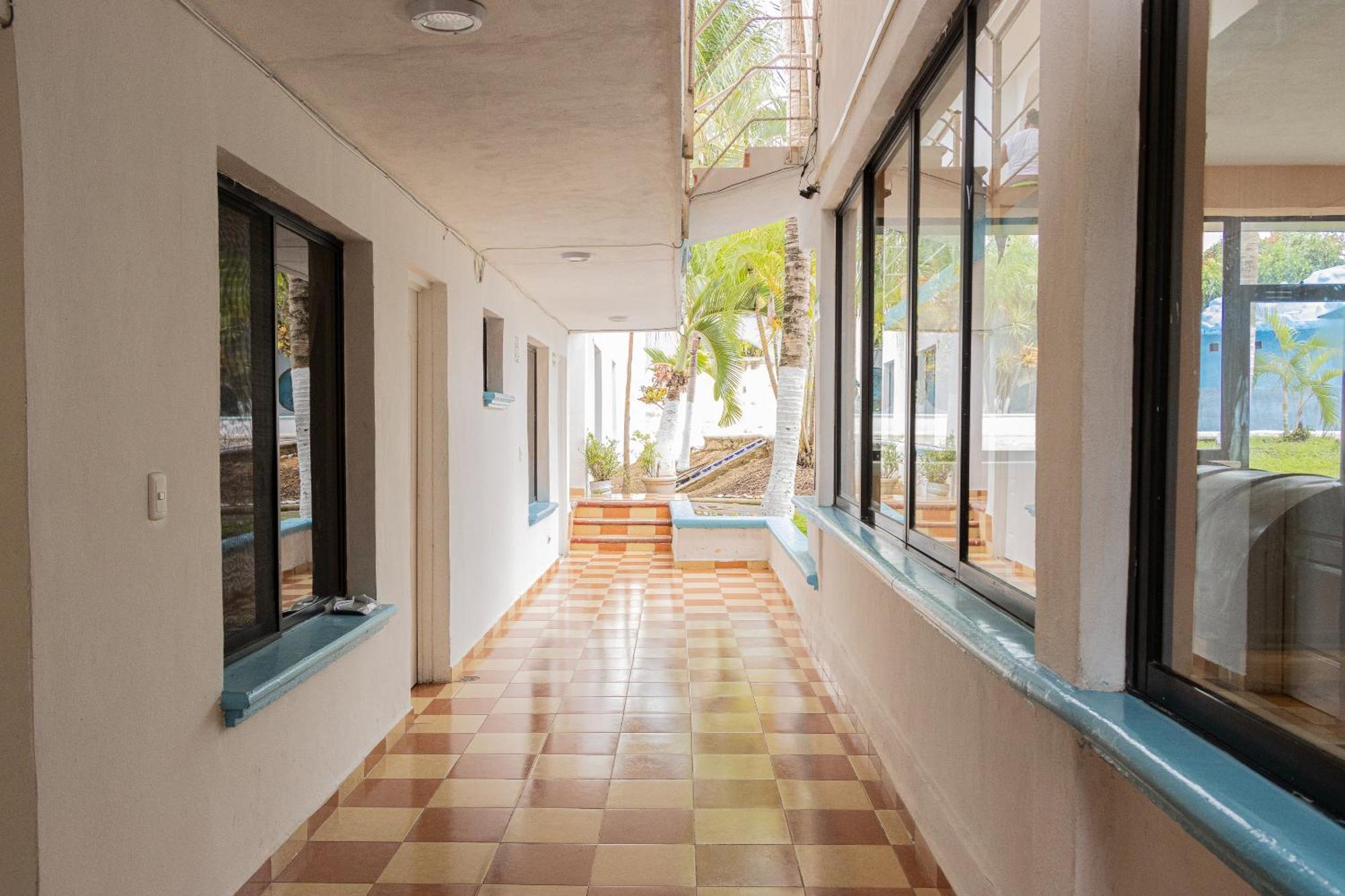 Oyo Hotel Marias,Aeropuerto Internacional De צ'טומאל מראה חיצוני תמונה