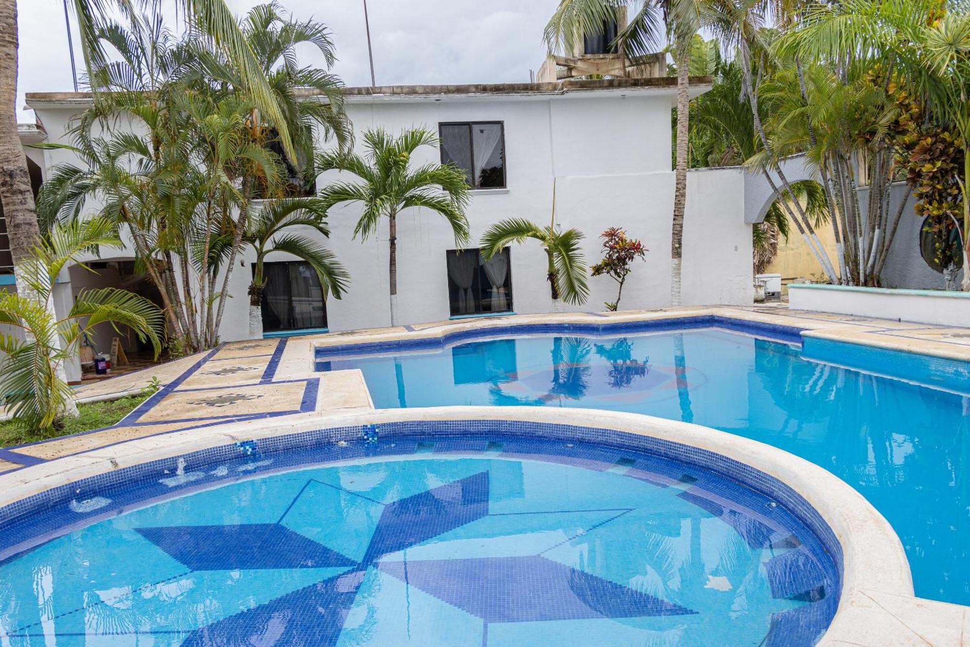 Oyo Hotel Marias,Aeropuerto Internacional De צ'טומאל מראה חיצוני תמונה