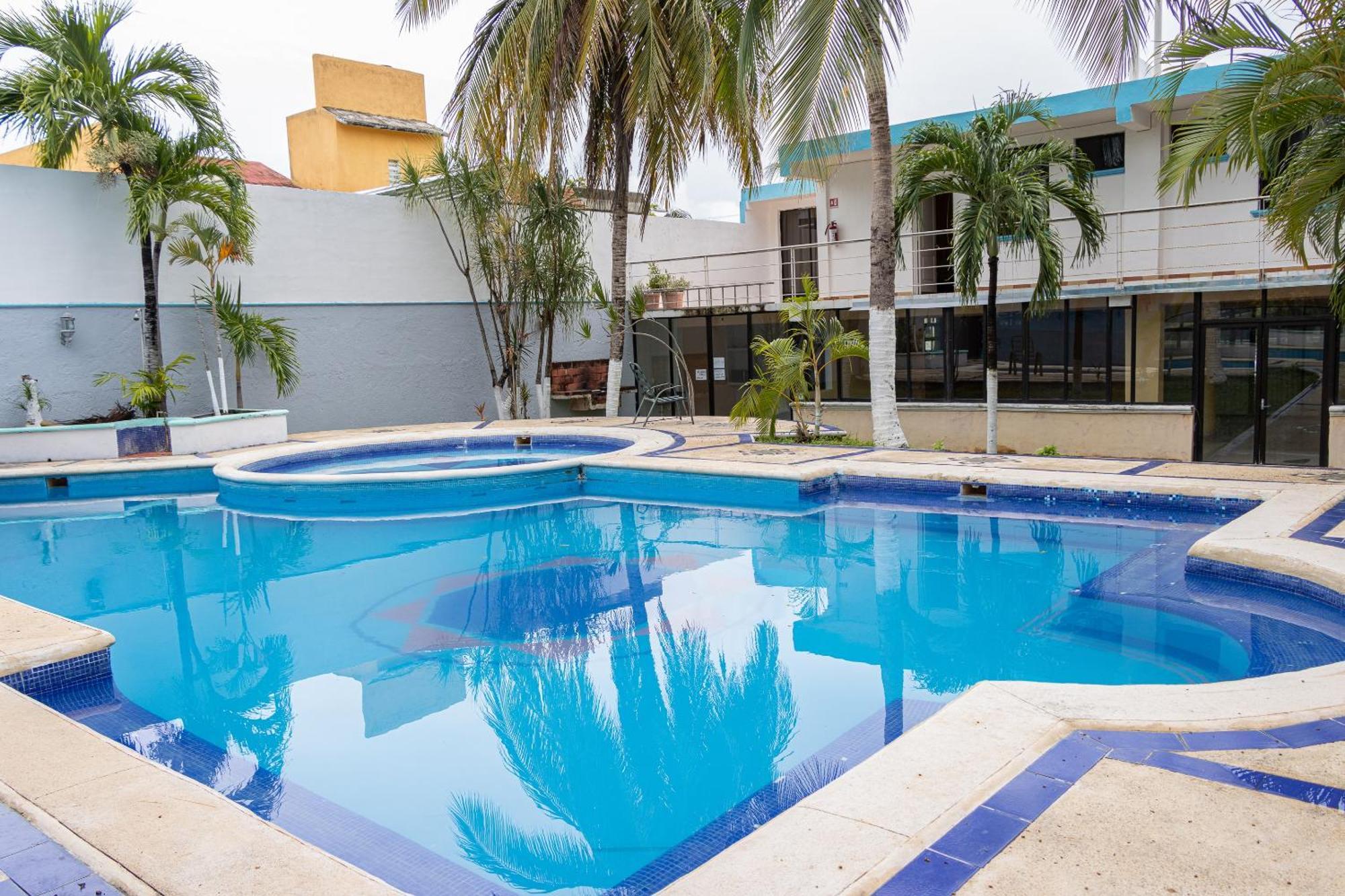Oyo Hotel Marias,Aeropuerto Internacional De צ'טומאל מראה חיצוני תמונה
