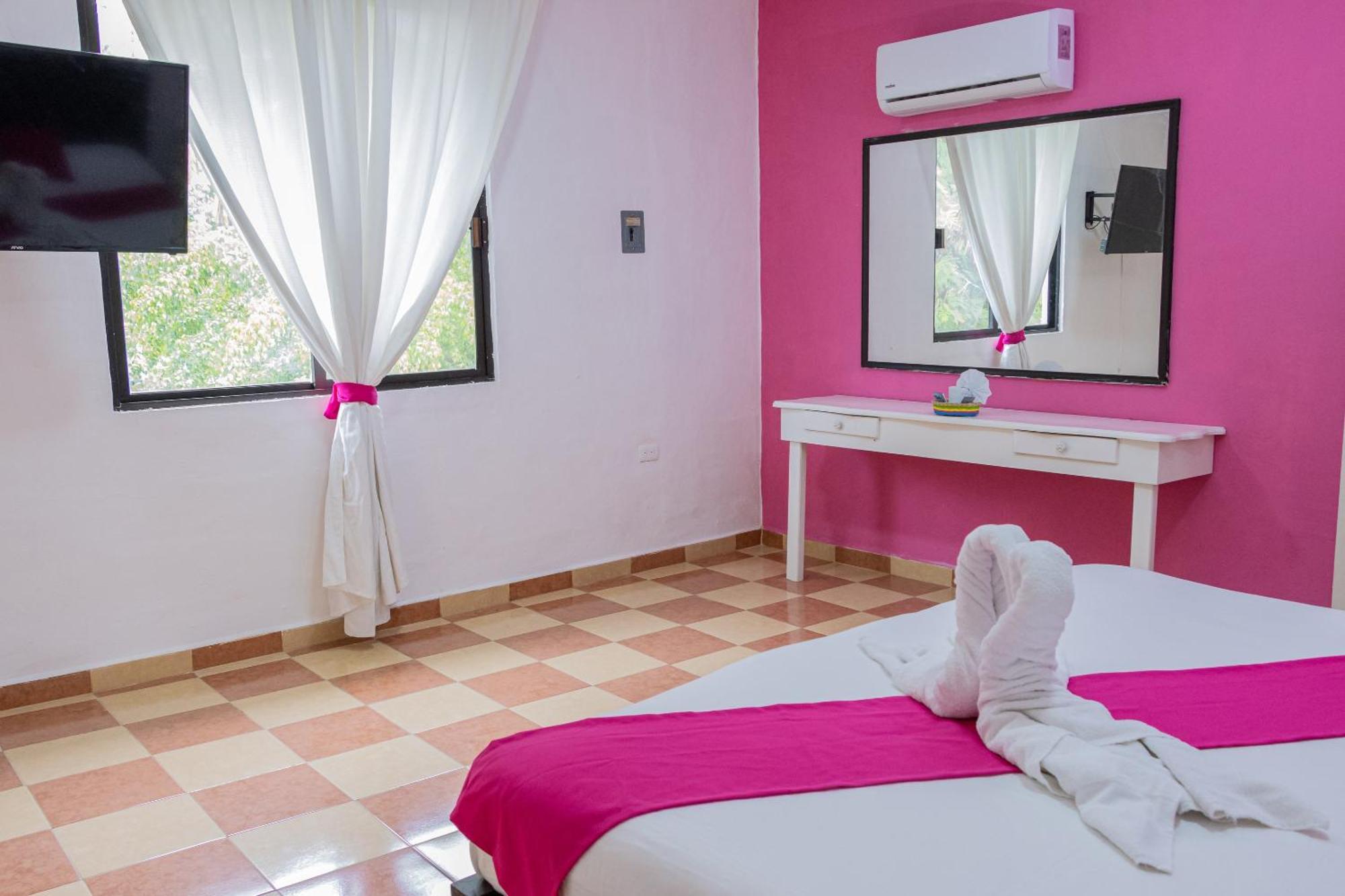 Oyo Hotel Marias,Aeropuerto Internacional De צ'טומאל מראה חיצוני תמונה