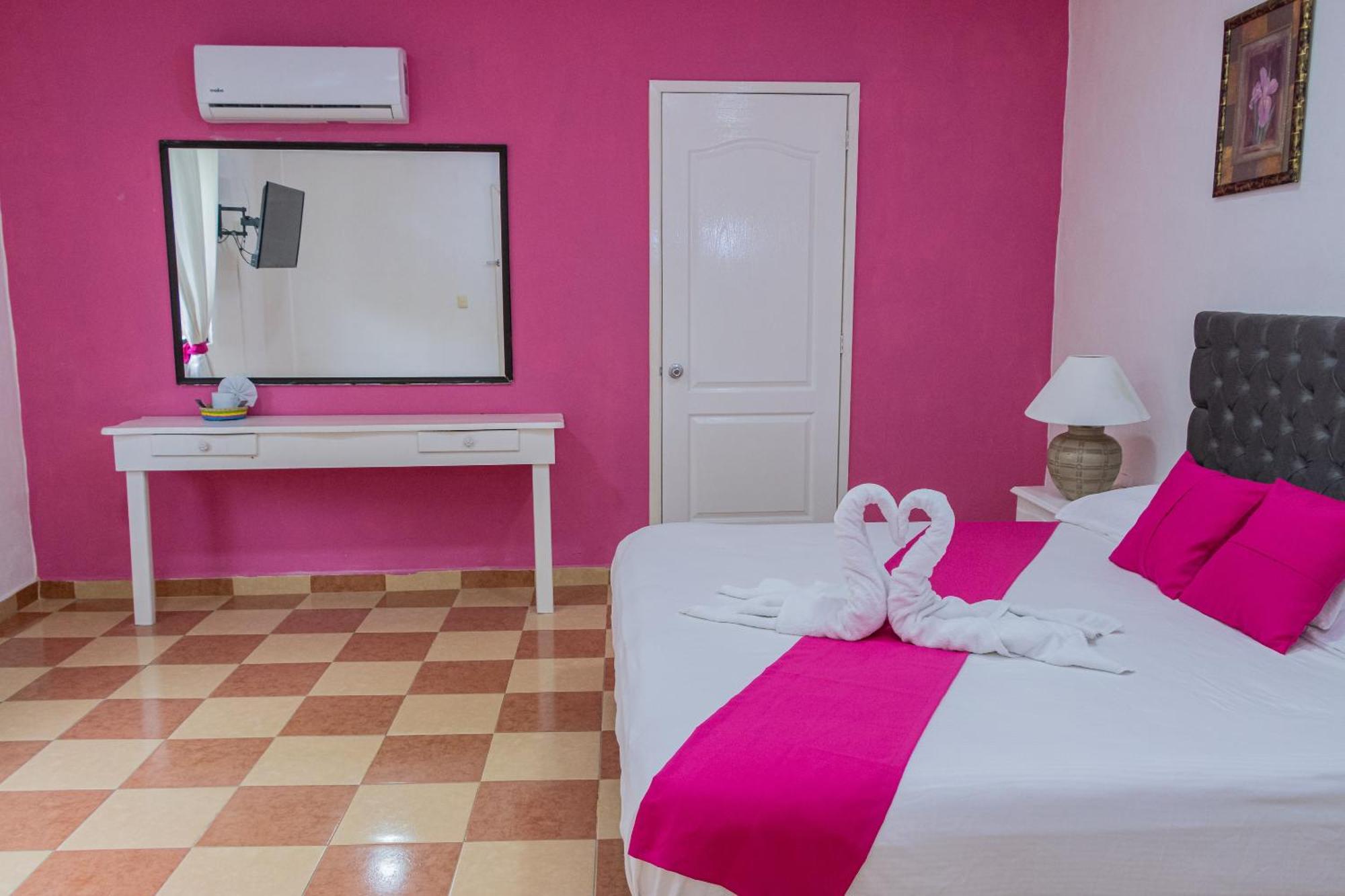 Oyo Hotel Marias,Aeropuerto Internacional De צ'טומאל מראה חיצוני תמונה