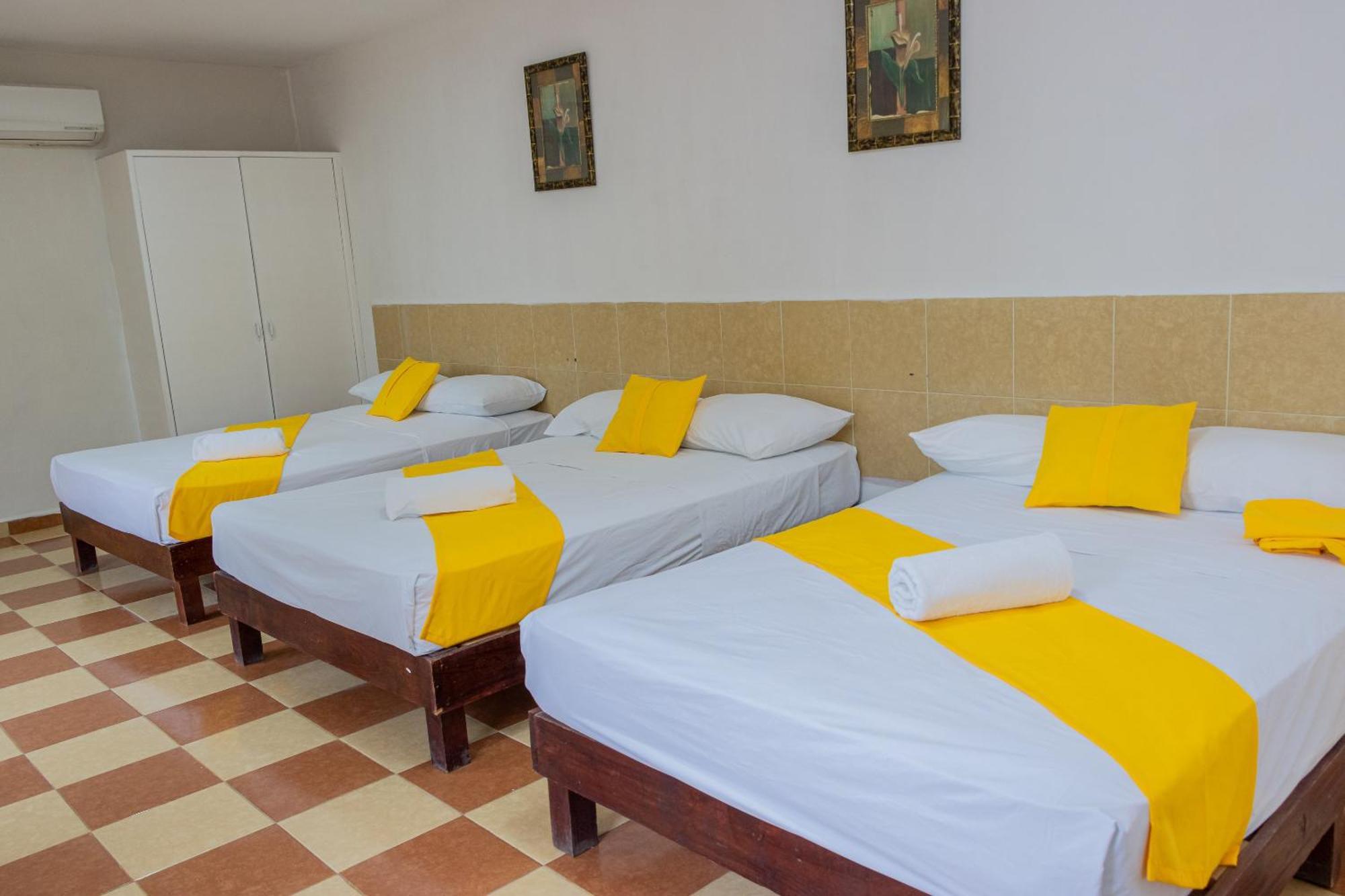 Oyo Hotel Marias,Aeropuerto Internacional De צ'טומאל מראה חיצוני תמונה