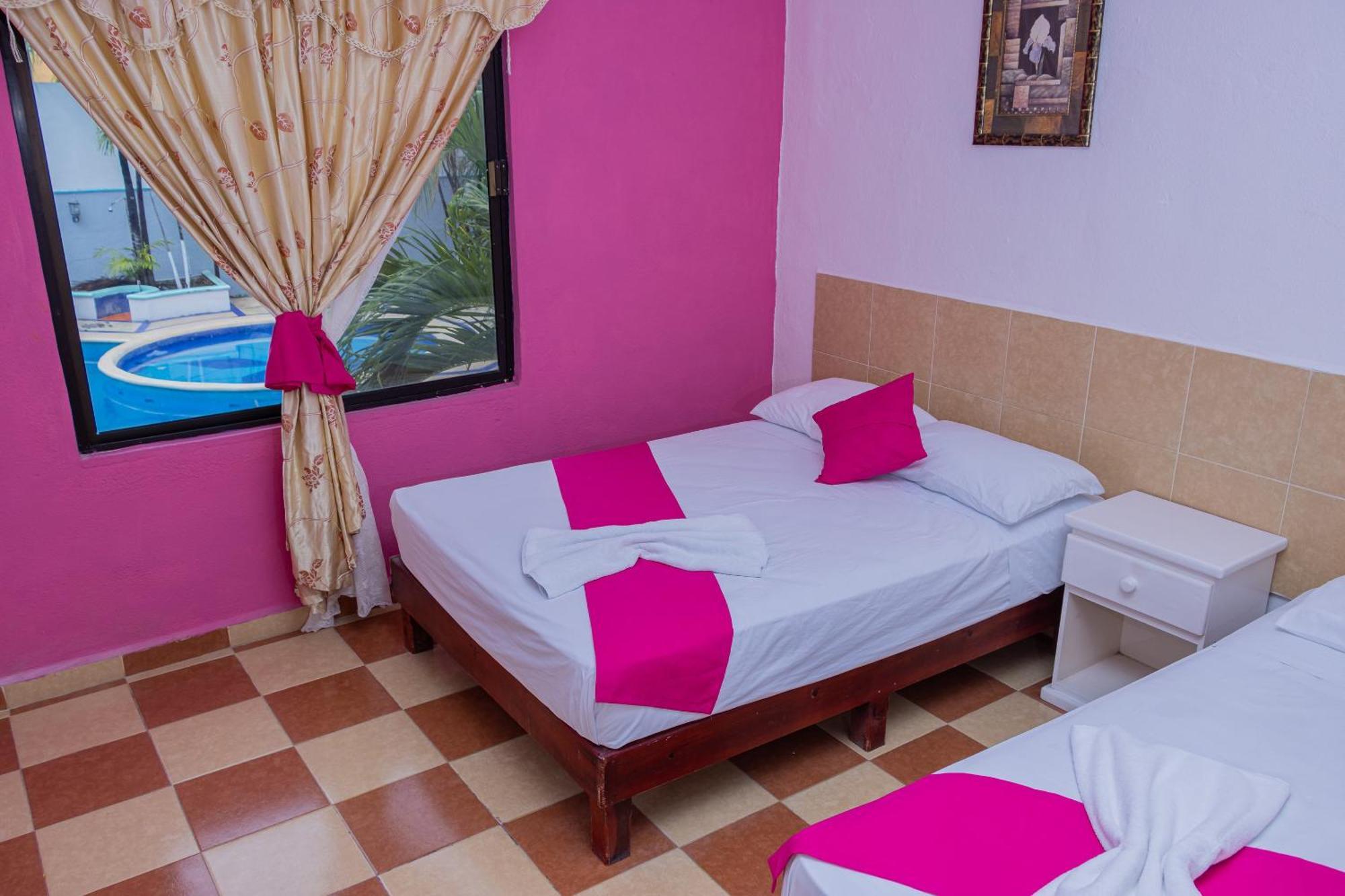 Oyo Hotel Marias,Aeropuerto Internacional De צ'טומאל מראה חיצוני תמונה