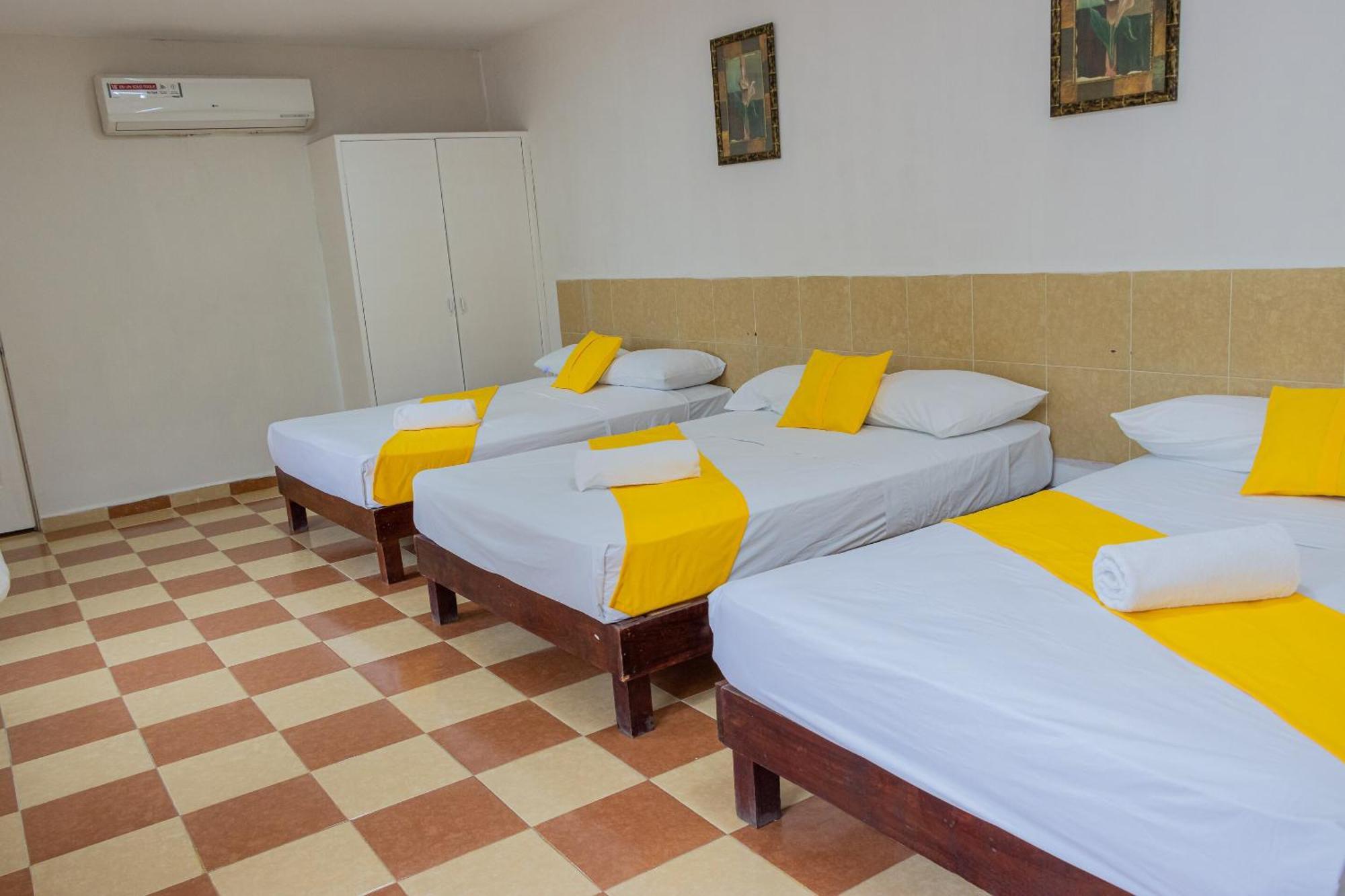 Oyo Hotel Marias,Aeropuerto Internacional De צ'טומאל מראה חיצוני תמונה