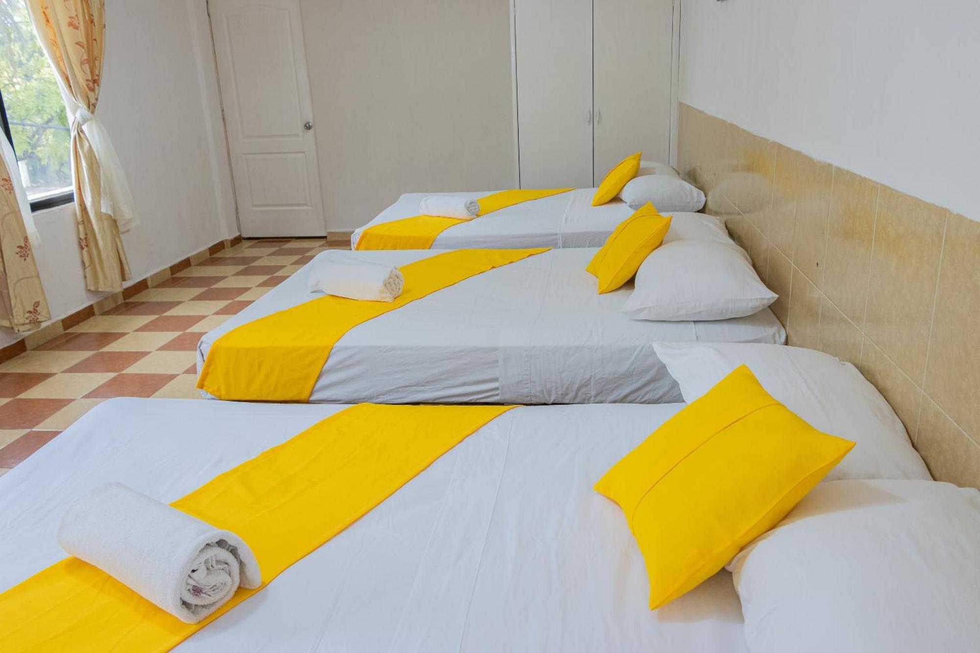 Oyo Hotel Marias,Aeropuerto Internacional De צ'טומאל מראה חיצוני תמונה